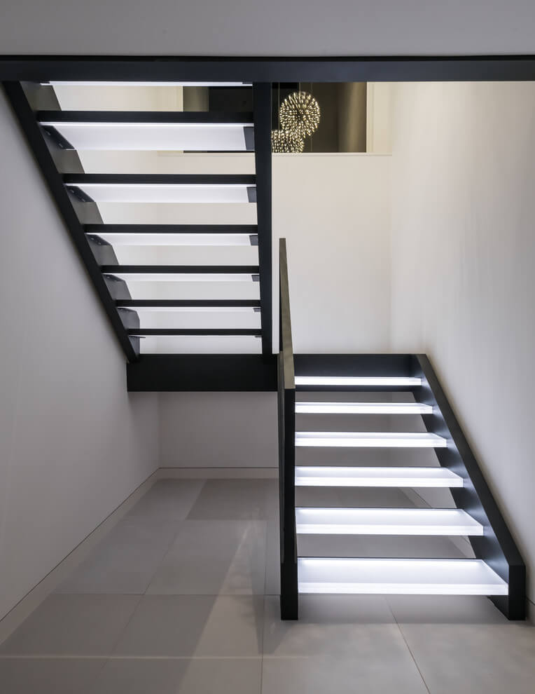  Lighted Steps For Floating Staircases