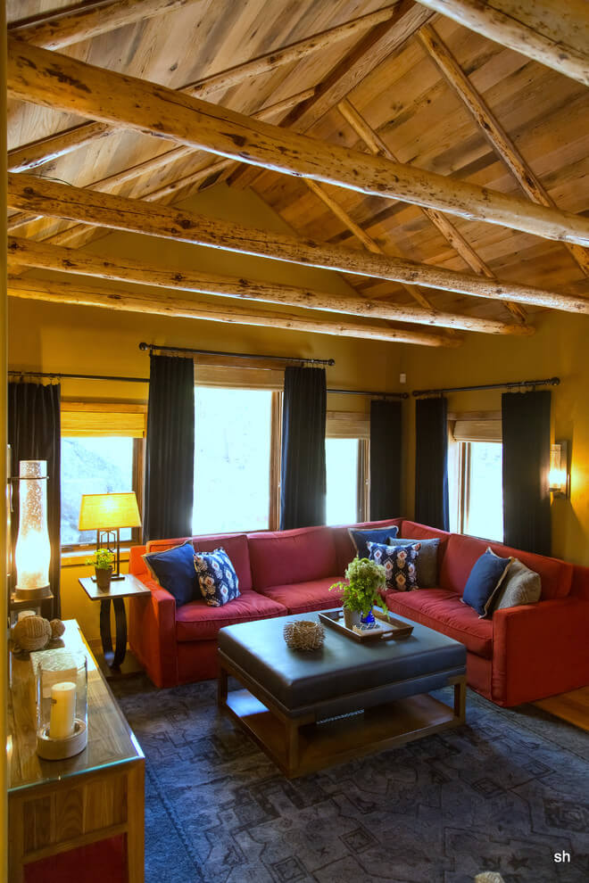 Rustic Small Living Room Design